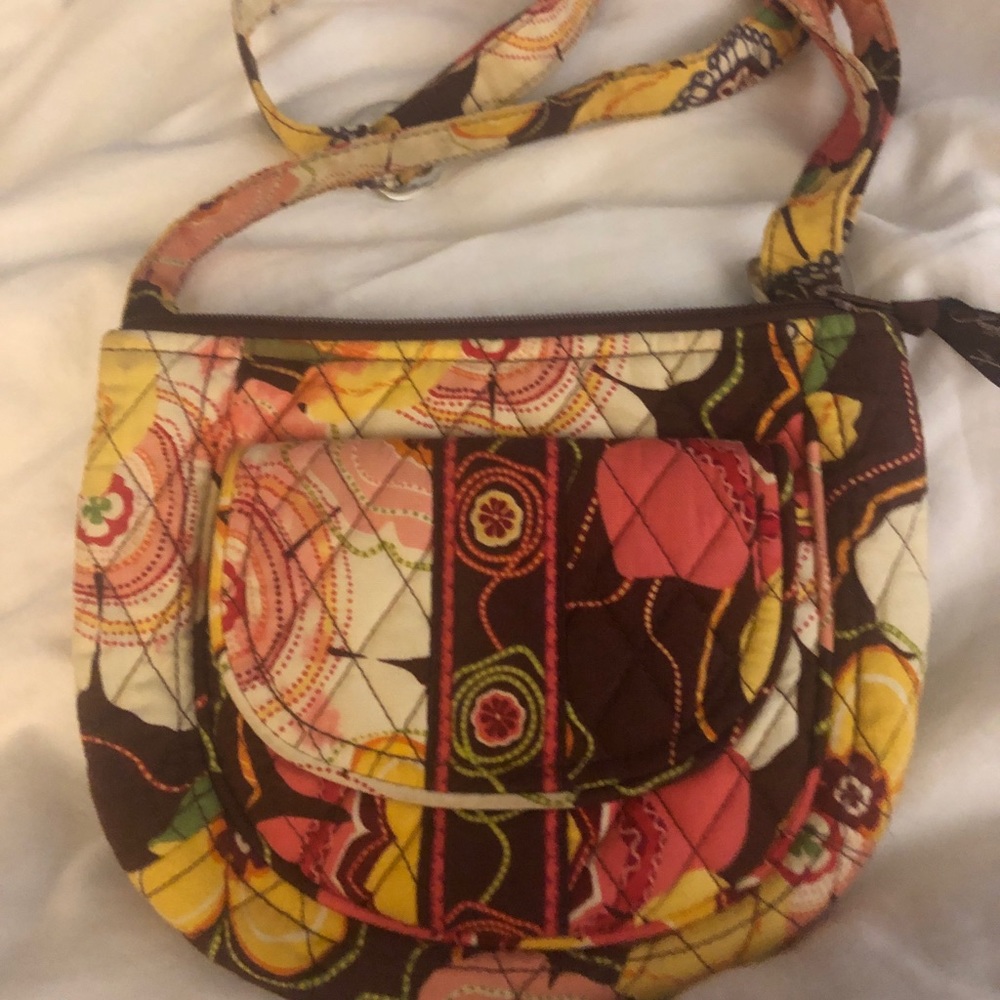 Very Bradley “retired” buttercup cross body